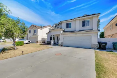 Cozy House in gate community in center of Chino Hotels near The Yorba — Slaughter Families Adobe