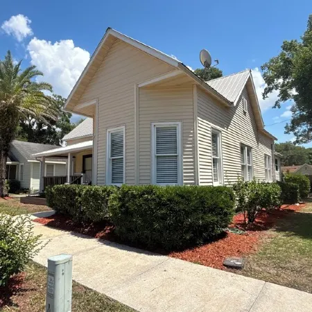 Historic 1905 Victorian Home in Dunnellon Rainbow River World Equestrian center