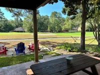 Golf Course Views + convenient to Texas Renaissance Festival!