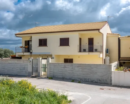 Dream Villa Immersed in the Valley of the Temples