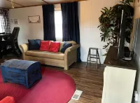 Fantastic 2-bedroom manufactured home in Mason Hotels in Tipton County