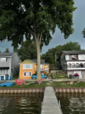 Lake Side Cottage - Summer or Winter Getaway