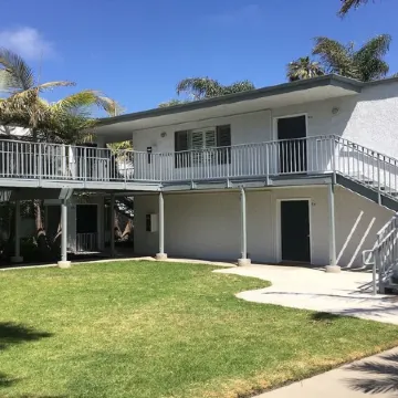 Charming 2-bedroom condo in terrific Carpinteria with WiFi