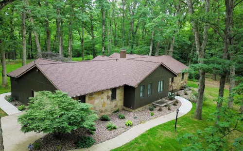Sherwood Forest Park- 6BD/3BA on Private Ohio Land