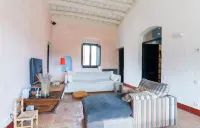 Fantastic House with pool and parking near the center of Begur