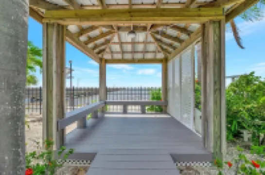 Palm Terrace Waterfront Htd Pool Hot Tub Tennis