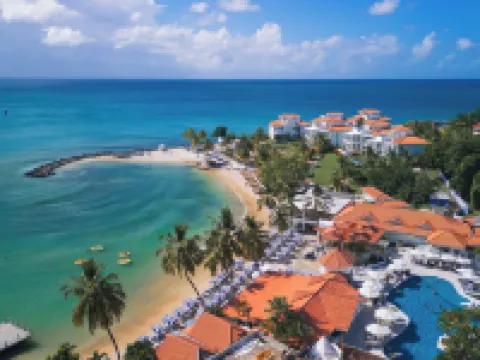 ウィンドジャマー ランディング リゾート アンド レジデンス コリンスのホテル