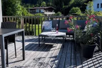 Cozy cottage with large garden, balcony, veranda