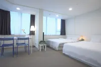 The Comfortable Trini Hotel Hotels near Yong In University
