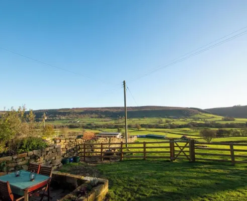 Luxury retreat for 2 couples/ family in spectacular location in North York Moors