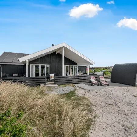"Sibyll" -  from the Sea Hoteles en Bjerregård