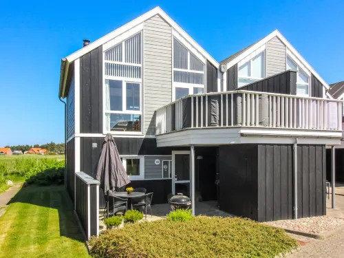 "Jören" - 700m from the Sea