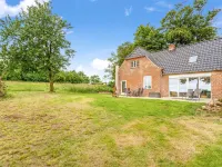 "Geraldine" - 3.5km to the Fjord Hotels in Spottrup