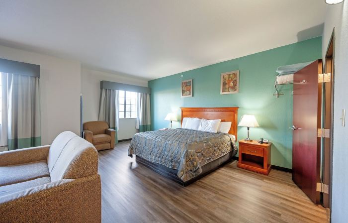 HiWay Inn Express of Broken Bow