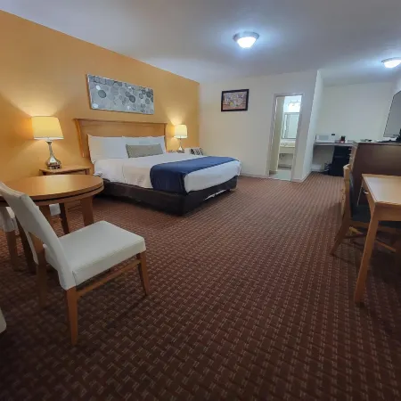 Twin Star Lodge