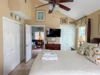 Barrier Dunes Cottage  Steps from beach/pool/tennis. 2/2 plus loft - SPECIALS!!!