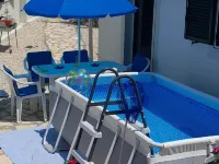 Lovely Studio in Strinilas with Its Own Pool Hotels in Thinali