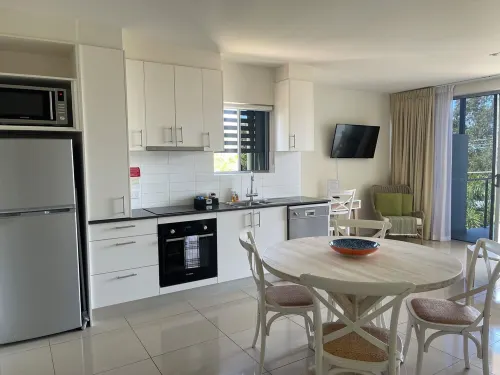 Nicest 1 Bdrm Top Floor Unit Ocean Views Pool Spa Walk to Marina