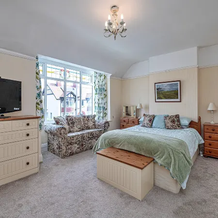 Cottage in Rhos-on-Sea near Sandy Beach