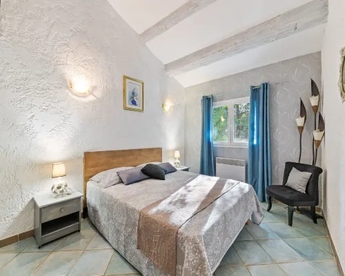Modern holiday home with private pool Hotels in Lambesc