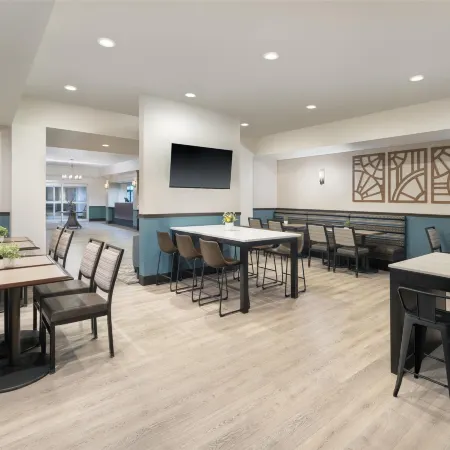 Best Western Plus Frontier Inn