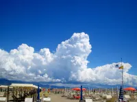 Lucca Retreat with Pool