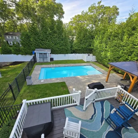 Tranquility Near the Sea with in-ground salt water pool and fenced in yard. Отели в г. Абсекон