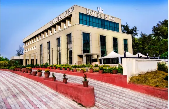 迪格哈羅伊酒店