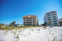 Top  Floor Direct  Gulf Front  5 Star Premium Unit !! Summer Dates Avaliable ! Hotel in zona Upham Beach