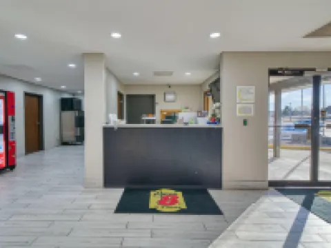 温泉城温德姆速8酒店 温泉村酒店