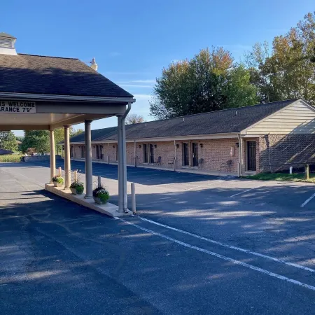 Country Squire Inn and Suites