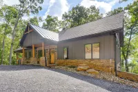 Modern Nellysford Getaway w/ View: Deck & Fire Pit - Homestays