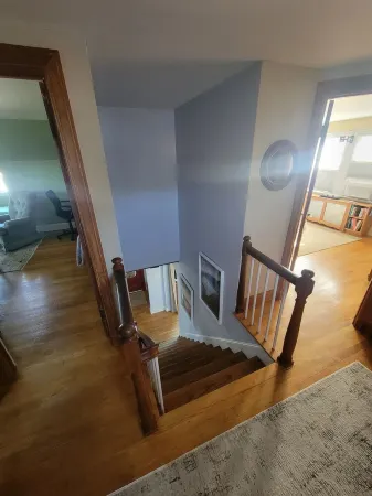 Experience Classic Charm in a Cozy 115-Year-Old Colonial Отели рядом со станцией Брендейс / Робертс