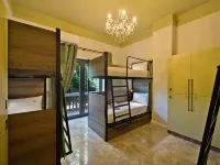 21-15 Boutique Hostel Hotels in Durrës distrikt