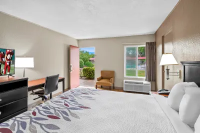 溫泉城紅屋頂客棧 溫泉城住宿飯店