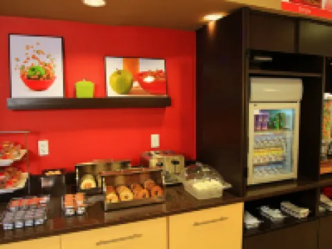 東蘭辛萬豪TownePlace酒店 奧克莫斯酒店