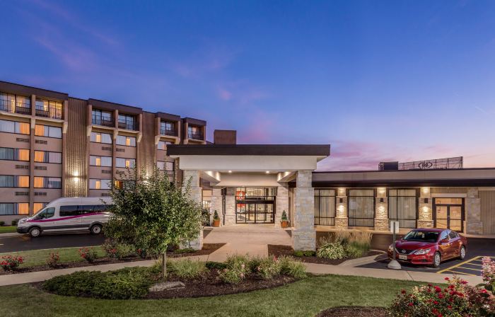 Crowne Plaza Milwaukee Airport by IHG