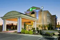 Holiday Inn Express & Suites Cordele North Hotels in Cordele