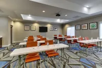 Holiday Inn Express & Suites Columbus - FT Benning Maingate by IHG Hotels in Columbus