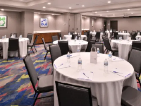 Holiday Inn Express & Suites BRYANT - BENTON AREA by IHG Hoteles en Bryant