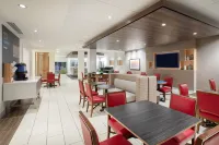 Holiday Inn Express & Suites Great Bend by IHG - petit déjeuner