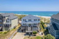 9 Br Ocean/Beachfront Home w/ Heatedpool & 2 Hottubs in Obx! Hotel a Hatteras