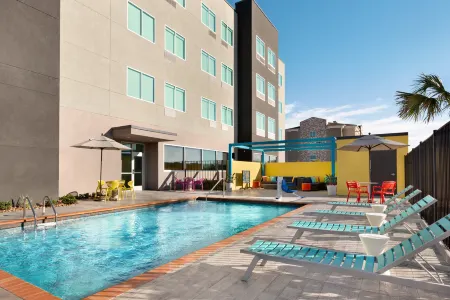 Tru by Hilton Webster Houston NASA