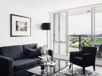 Quay West Suites Melbourne Hotel berhampiran Eureka Skydeck 88