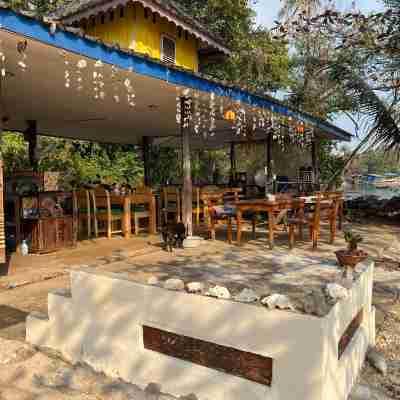 อ่าวผ่อง รีสอร์ท Hotel Exterior