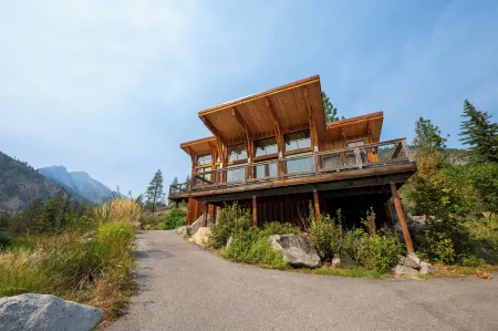 Sleeping Lady Mountain Resort