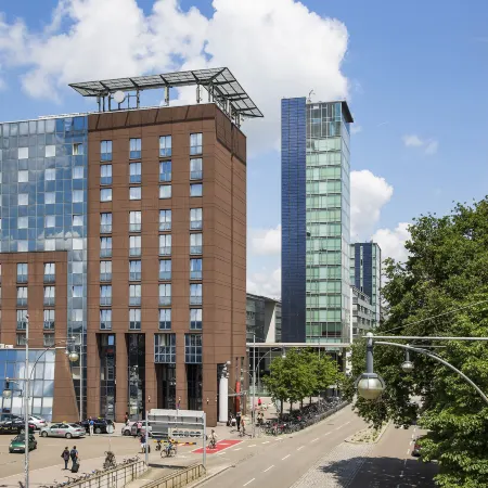 Hotel Freiburg City Center by Leonardo Hotels Отели рядом с достопримечательностью «Концертный зал Фрайбурга»