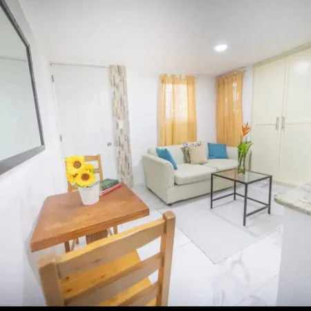 2 Guests 1Bed Studio 3Min to Beach and Main Street