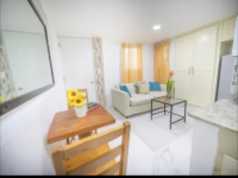 2 Guests 1Bed Studio 3Min to Beach and Main Street