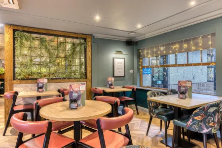 Premier Inn Glasgow Airport